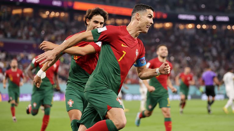Португалия оцеля срещу Гана и започна първенството с победа