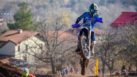 Роден талант в мотокроса подписа с Ямаха