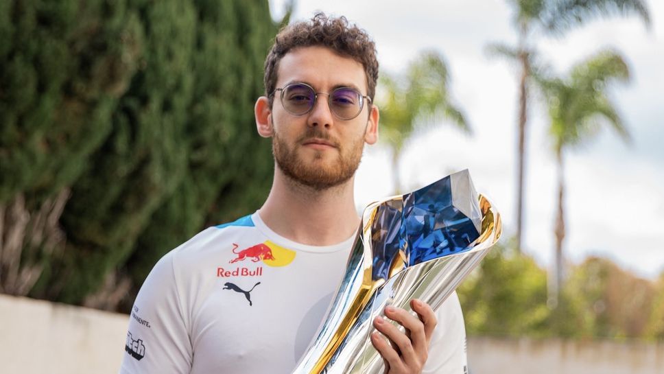 Официално: Vulcan е играч на Cloud9