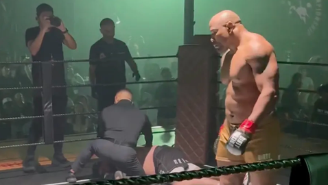  Йоел Ромеро нокаутира новобранец в бойните спортове 