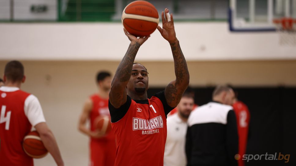 Националният отбор на България излиза тази вечер срещу Армения в