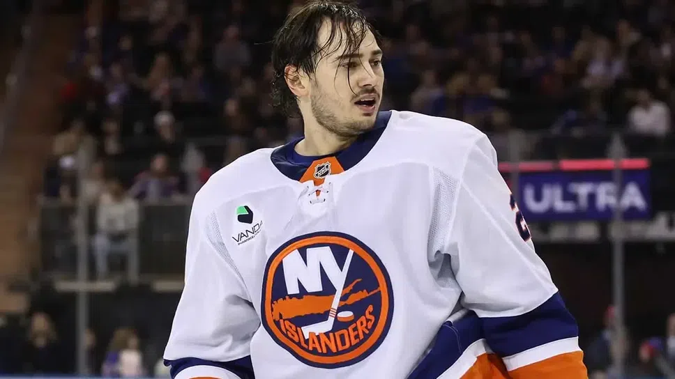 Защитникът Александър Романов е претърпял операция на рамото заради която