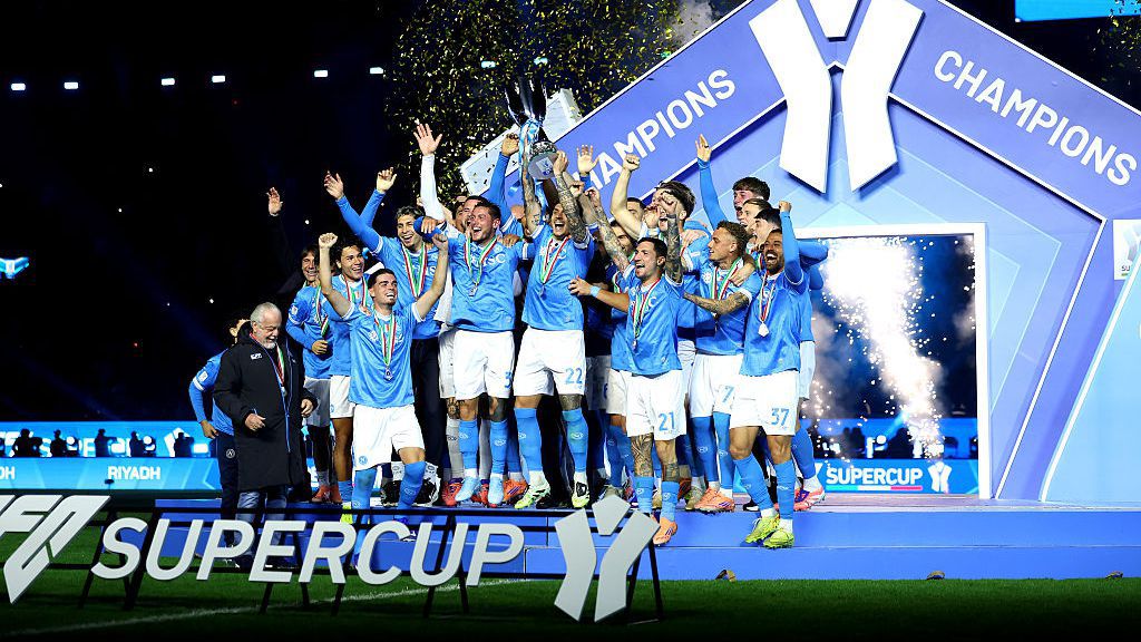 В Наполи могат да имат сериозен проблем дни след спечелването на Суперкупата, в Лацио могат да си отдъхнат