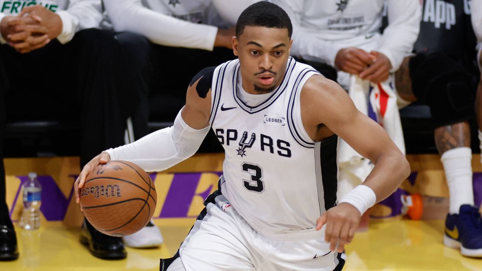 Келдън Джонсън реализира 25 точки а Стефон Касъл добави 23