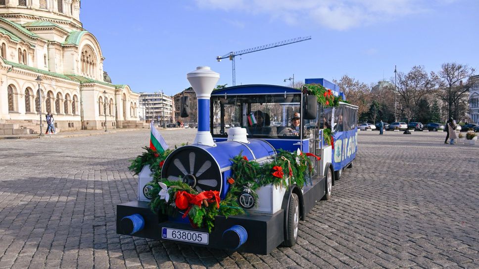 Българският пилот във Формула 2 Никола Цолов подкара едно от