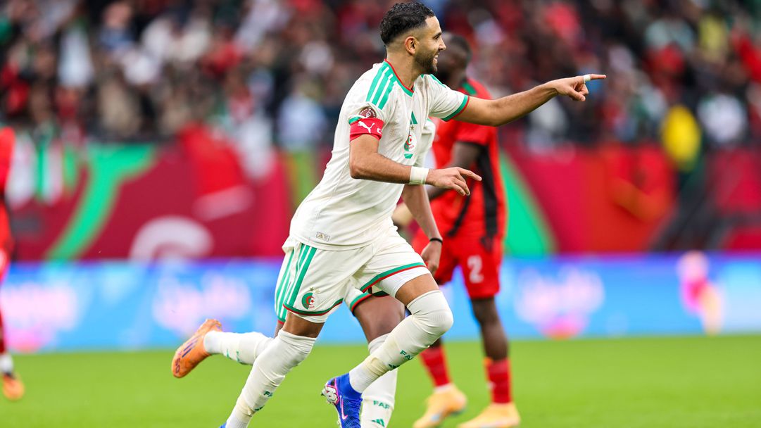 Марез поведе Алжир за ударно начало пред погледа на Зидан