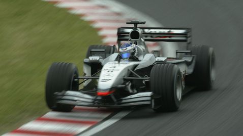 Болид, каран от Райконен и Култард отива на търг за 1,4 милиона евро