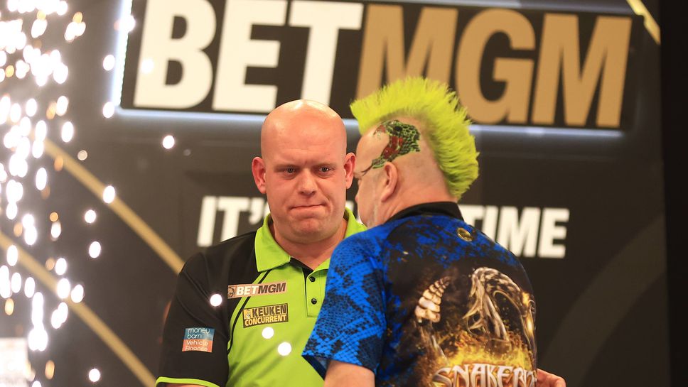 Майкъл ван Гервен заяви че Питър Райт трябва да се