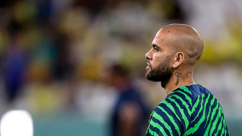  Дани Алвеш отново се появи в съда, неточност забави идването му с два часа 