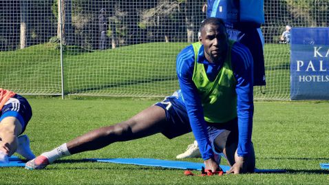 Веласкес спря тренировката на Левски, ето защо го направи и какво каза на играчите (видео)