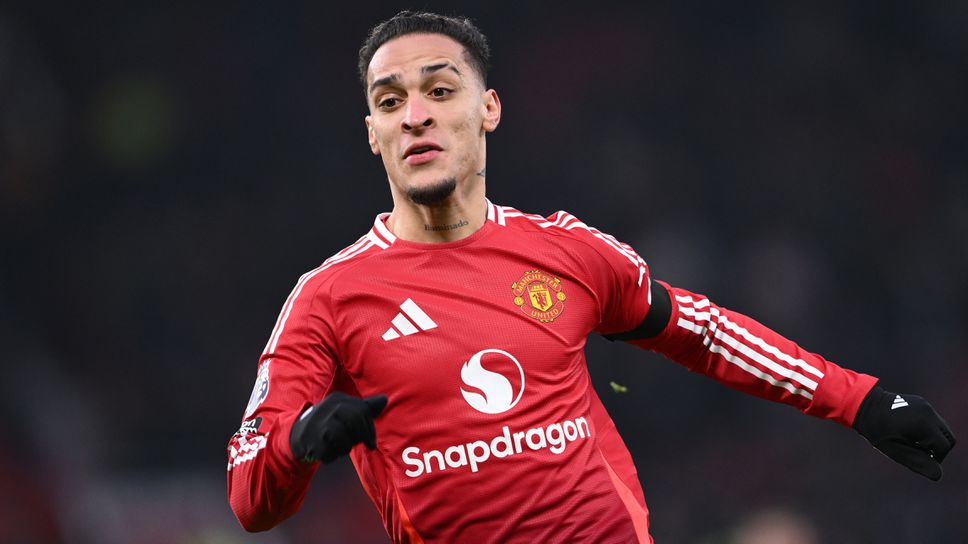 Антони е в Испания за договора си с Бетис