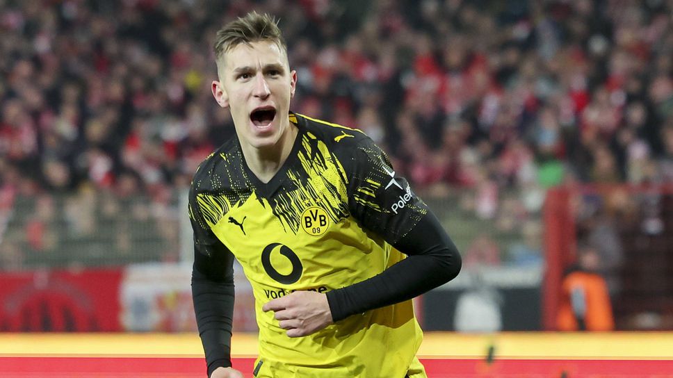 Шлотербек не поставя срок за решението за бъдещето си