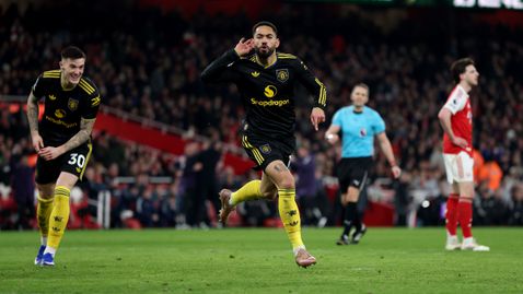 Възраждането на Манчестър Юнайтед донесе отчаяние на Арсенал