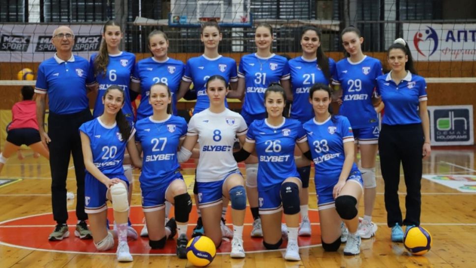 Отборите на Спартак Варна и Любо Ганев Автосвят Русе ще