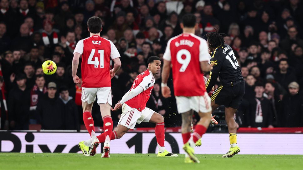 Арсенал 1:2 Ман Юнайтед, пълен обрат след гол на Доргу