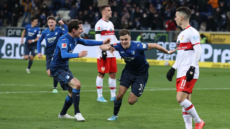 постигна драматична победа с 2 1 над гостуващия в първи мач