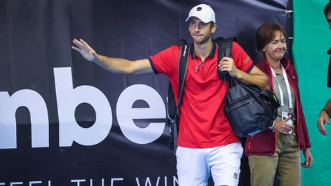 Донски отпадна на 1/8-финалите в София