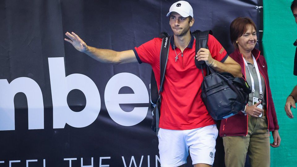 Донски отпадна на 1/8-финалите в София