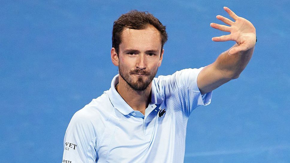 Медведев преодоля първия кръг в Дубай, шампионът Юмбер също продължава