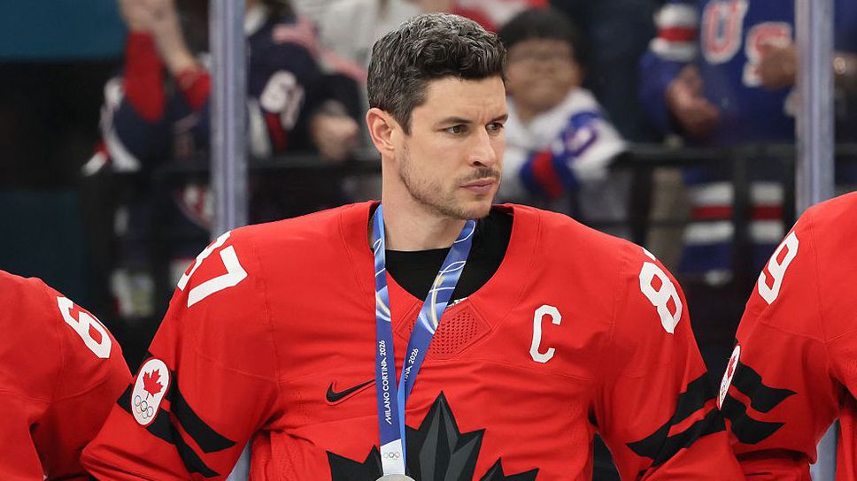 Сидни Кросби ще бъде извън леда поне месец