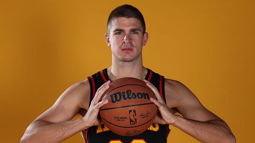 Цървена звезда се подсилва с 22-годишен сърбин