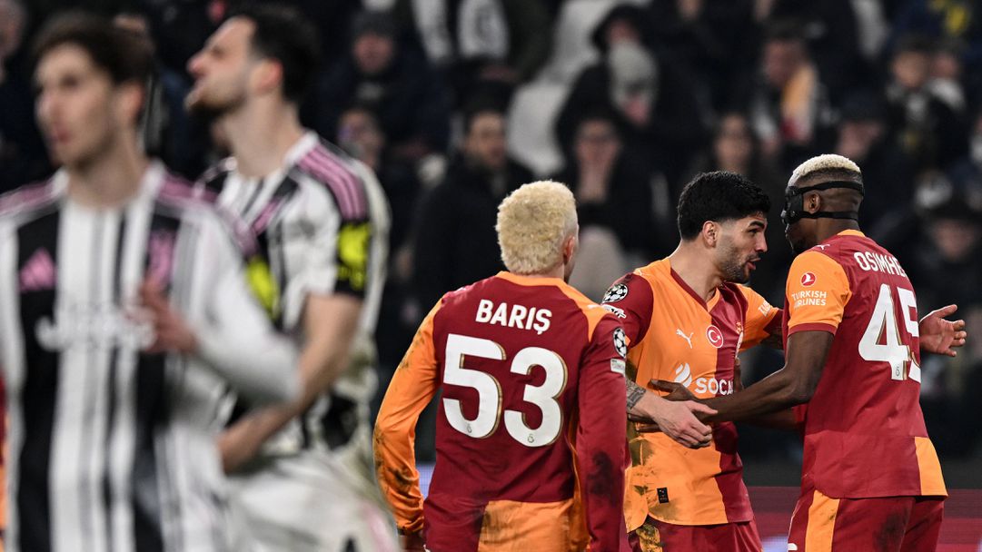 Ювентус бе близо до чудото и с човек по-малко, но Галатасарай продължава към осминафиналите