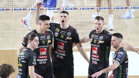 Супер Алекс Николов с 16 точки, Лубе завърши с безпроблемна победа срещу Монца на Атанасов и Величков