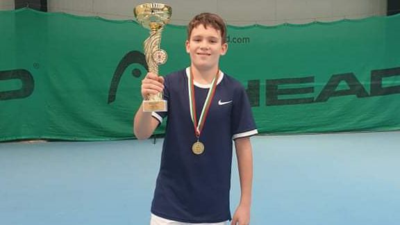 Александър Толев е на 1/4-финал на турнир от Тенис Европа до 12 г. в Турция