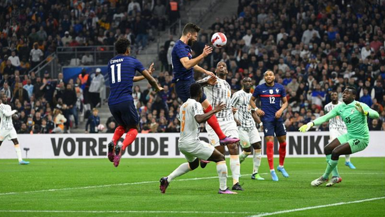 Оливие Жиру е на 4 гола от рекорда на Тиери Анри