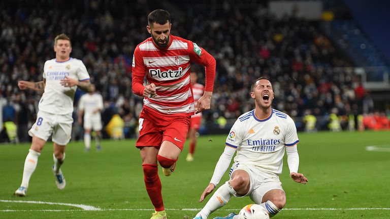  Еден Азар го чака интервенция 