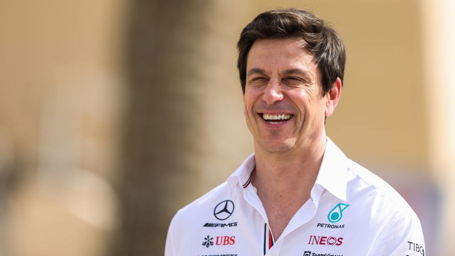 Волф: Горивата може да поевтинеят преди Люис да вземе титлата