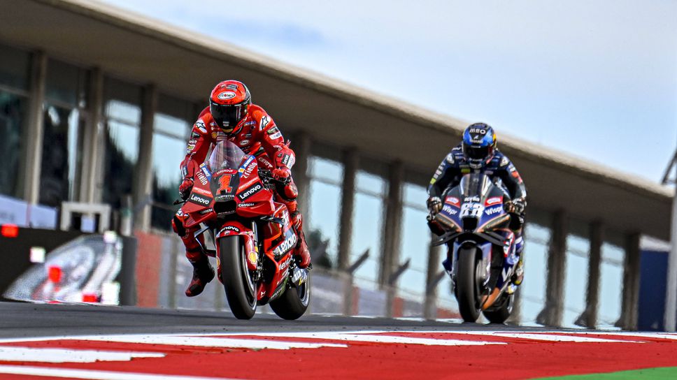 Пеко Баная триумфира в историческия първи спринт на MotoGP