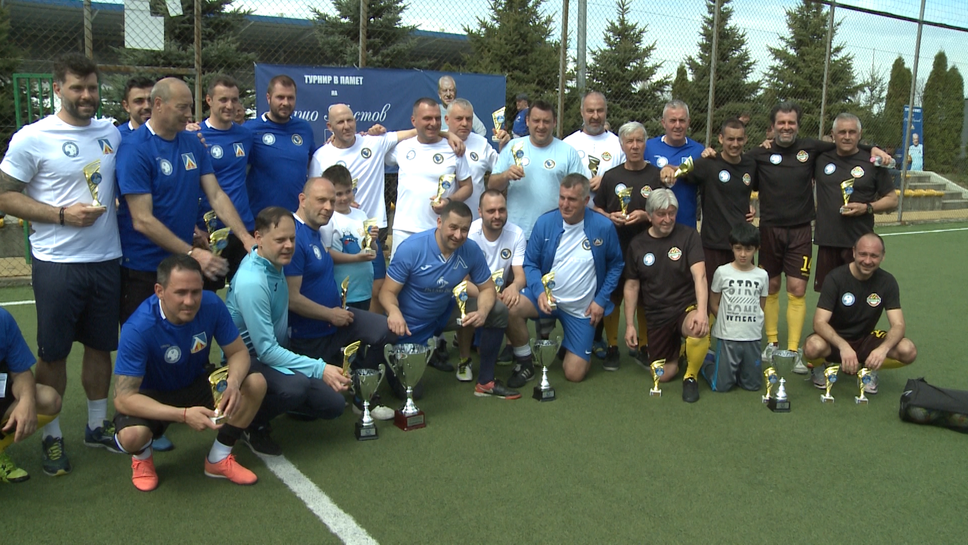 Ветераните на Левски спечелиха турнира в памет на Сашо Костов