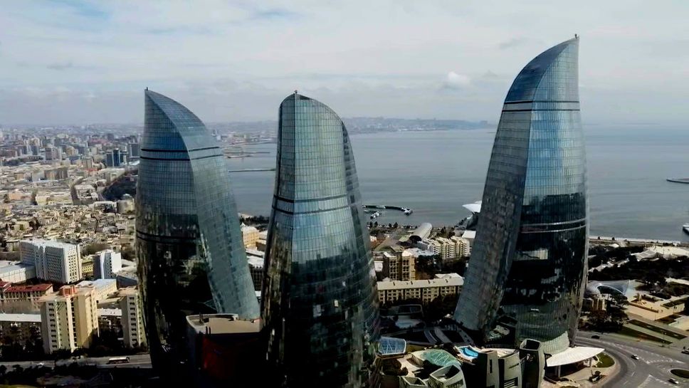 Баку от птичи поглед в часовете преди мача между Азербайджан и България