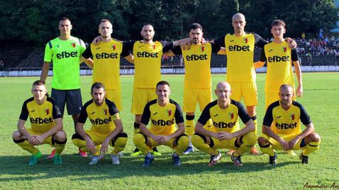 Черноломец грабна точките в Аксаково накрая