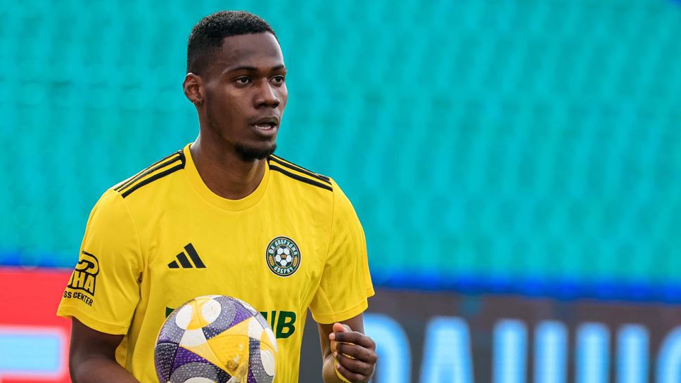 Футболистът на ПФКДобруджаДжонатанХуртадо получи травма в областта на глезена по