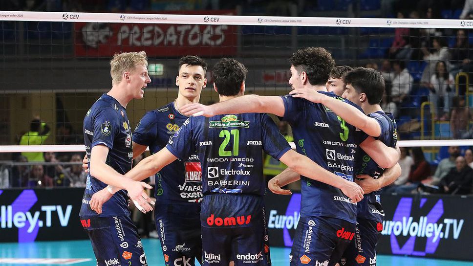 Силен Алекс Николов със 17 точки, Лубе с тежка загуба от Заверче в първия 1/4-финал в ШЛ