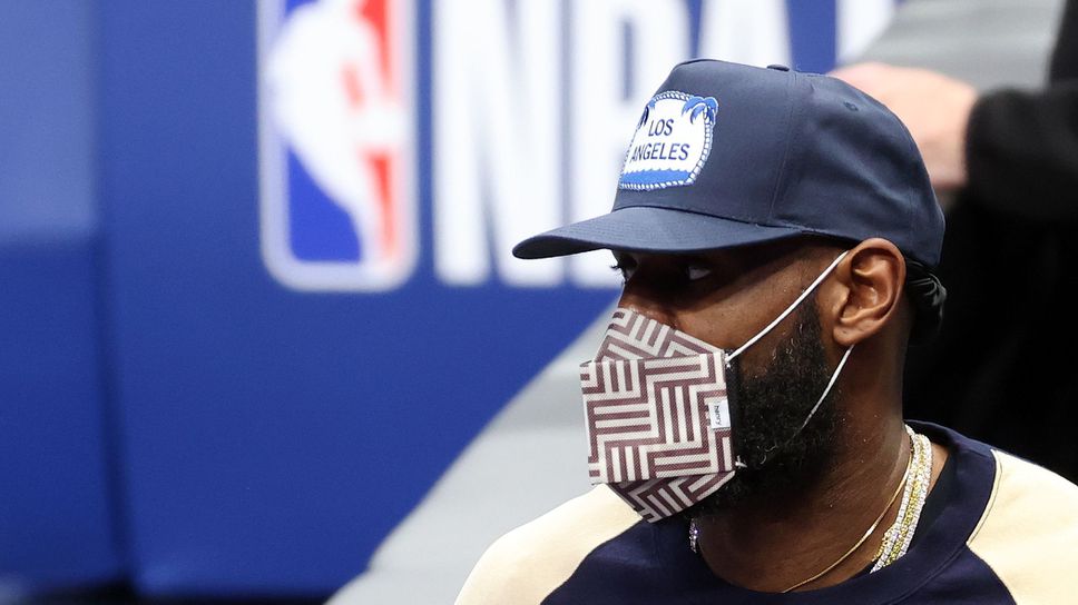 Дейвис се завърна, ред е и на Краля