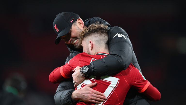 Борещият се на три фронта продължава да има възможност да