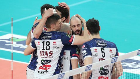  Матей Казийски и Тренто на край в Италия 