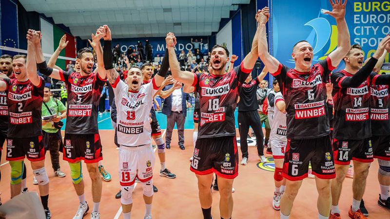 Нефтохимик загрява за Суперкупата с турнир в Стара Загора