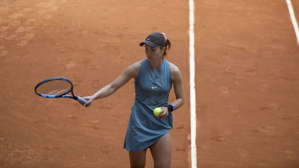 Виктория Томова отпадна в първия кръг на турнира в Руан