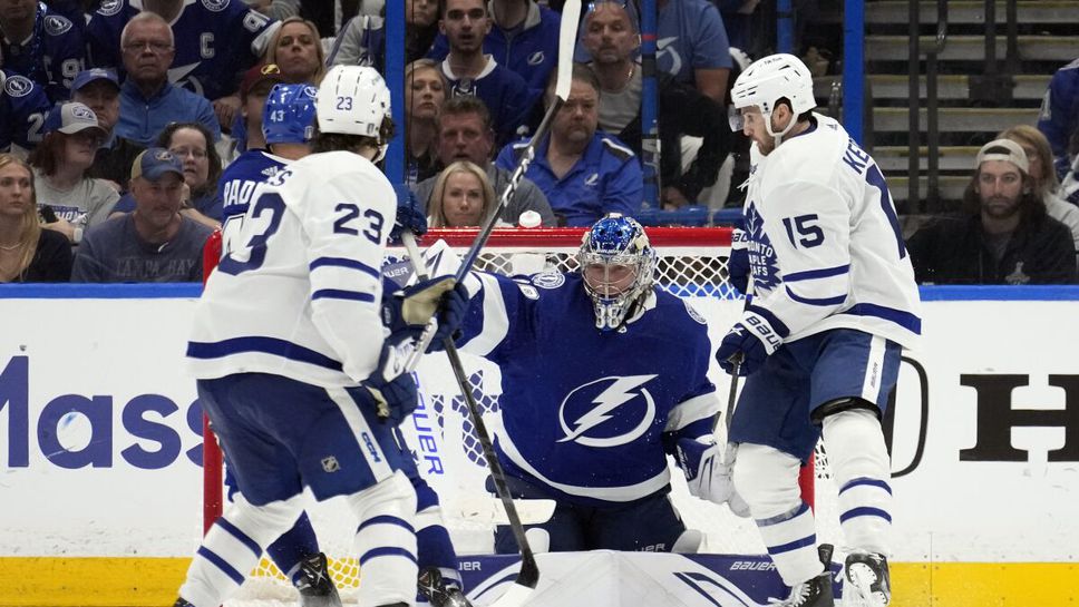 Торонто навакса четири гола пасив и не позволи на Тампа Бей да затвори серията