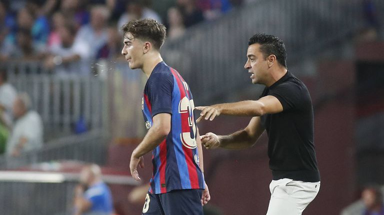 Младата надежда на Барселона Гави няма да напусне клуба през