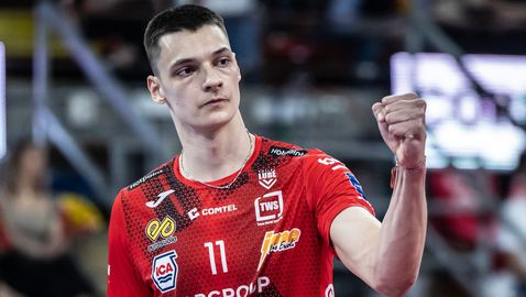 Страхотен Алекс Николов с 16 точки, Лубе на финал в Италия