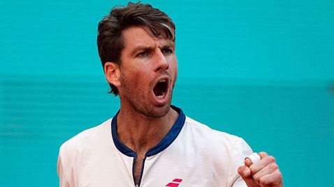  Нори избави мачбол, Щруф и Опелка стартираха с победи в Мадрид 