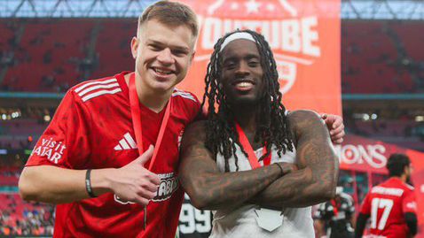  Twitch звезда с доходи от съвсем половин милион $ единствено за месец 