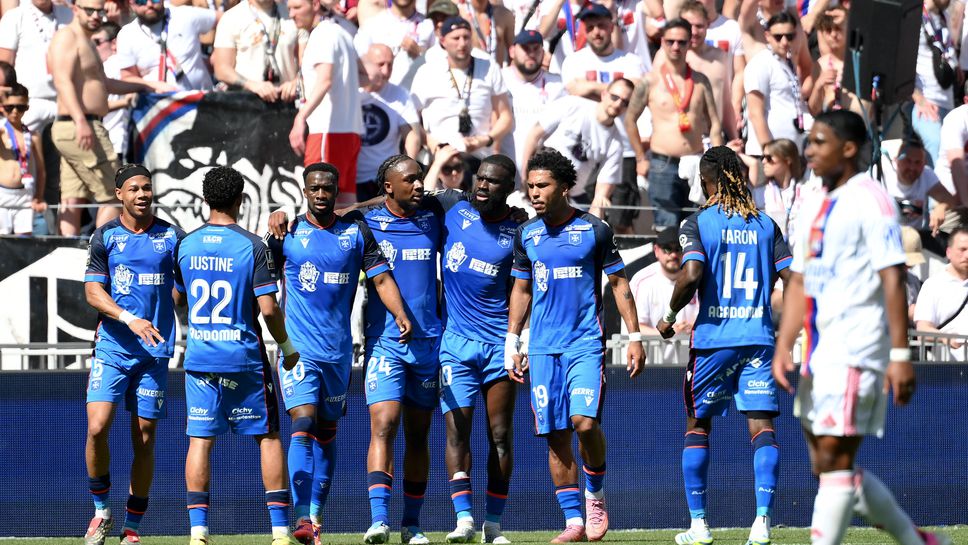 Лион спечели и продължава да се бори за мястото си в ШЛ