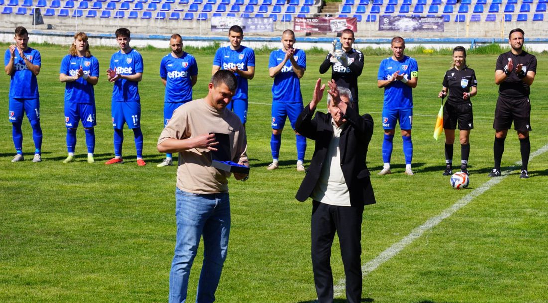 Левски II с победа в Радомир