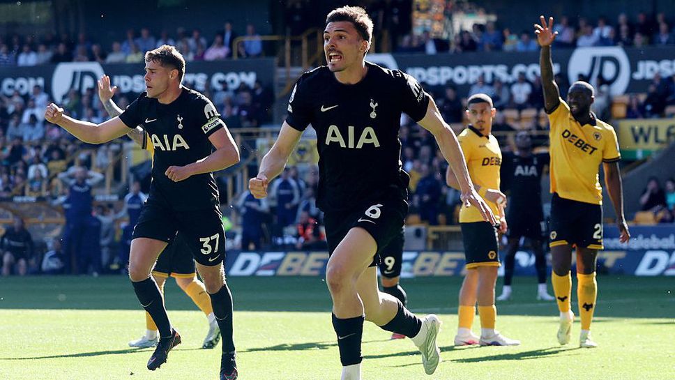 Мъчителен успех в края запази шансовете на Тотнъм за спасение